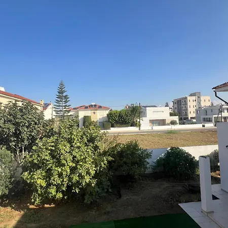 Tranquil Paradise لارنكا