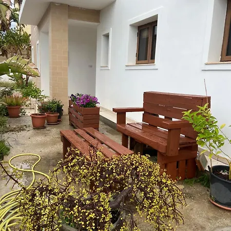 Tranquil Paradise Gazde/Camere de închiriat