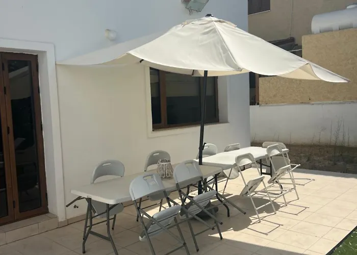 Tranquil Paradise 라르나카